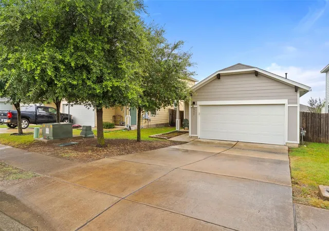 2nd image of 557 Twisted Oaks Ln, Buda, TX 78610 | MLS# 8006128