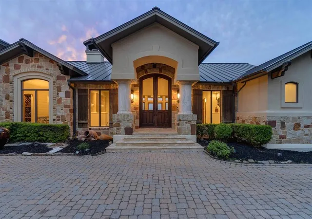 2nd image of 9104 Atwater Cv, Austin, TX 78733 | MLS# 1817908