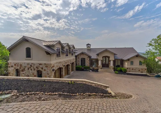 3rd image of 9104 Atwater Cv, Austin, TX 78733 | MLS# 1817908
