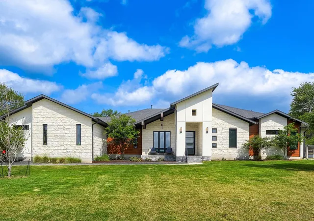 1st image of 200 Quarter Horse Ln, Driftwood, TX 78619 | MLS# 9089927