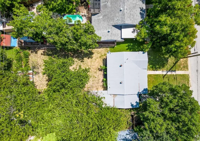 23rd image of 704 E Austin Ave, Round Rock, TX 78664 | MLS# 8915146