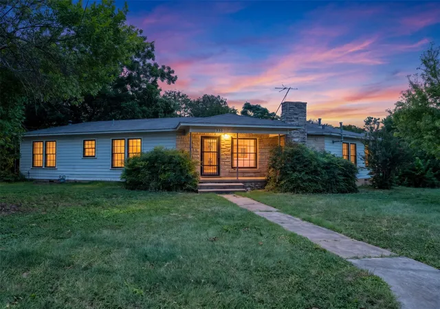 1st image of 710 E Austin Ave, Round Rock, TX 78664 | MLS# 4814253