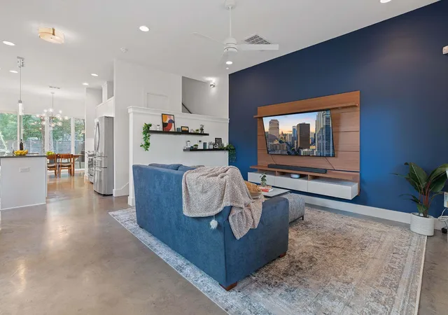 2nd image of 3133 Govalle Ave #B, Austin, TX 78702 | MLS# 5999516