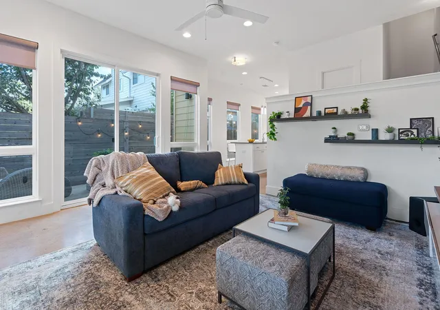 3rd image of 3133 Govalle Ave #B, Austin, TX 78702 | MLS# 5999516