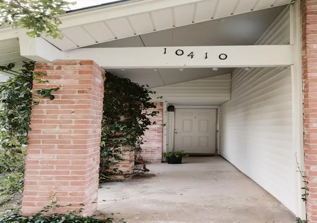 2nd image of 10410 Leaning Willow Dr, Austin, TX 78758 | MLS# 4460878