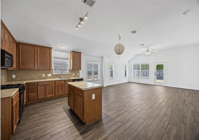 Photo 3 of Single family home for sale at 1485 Rainbow Parke Dr, Round Rock, TX 78665 | MLS# 5740863 | Listing updated on 2026-08-23