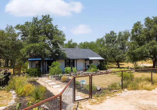 5th image of 2591 Spring Valley Dr, Dripping Springs, TX 78620 | MLS# 5606263