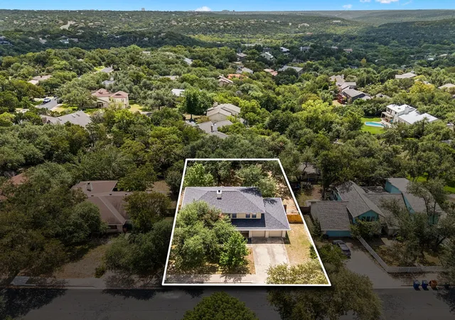 2nd image of 10107 Grand Oak Dr, Austin, TX 78750 | MLS# 2302151