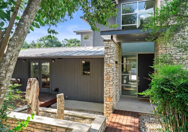 3rd image of 601 Westwood Ter, Austin, TX 78746 | MLS# 2524333