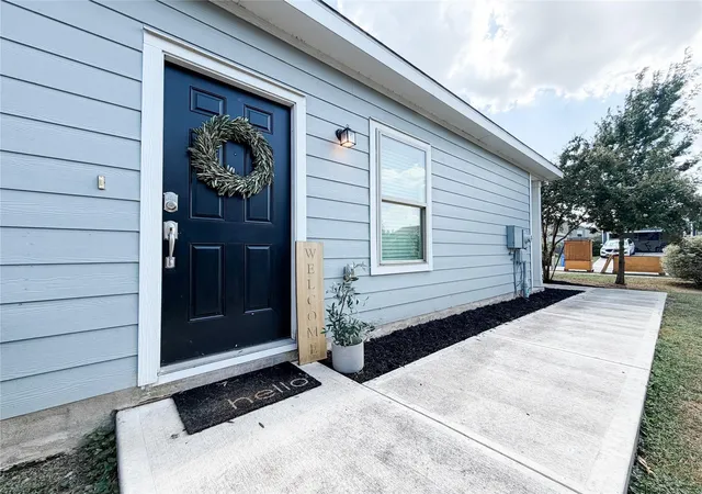 2nd image of 161 Emerald Green Trl, Buda, TX 78610 | MLS# 8930194