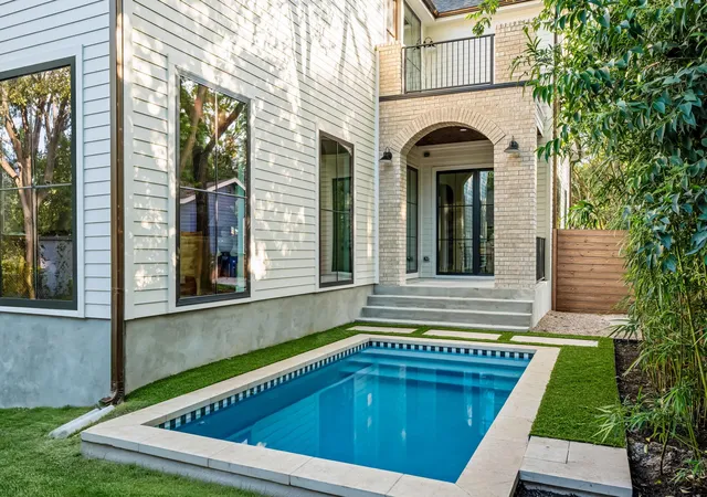 2nd image of 404 W 55th 1/2 St, Austin, TX 78751 | MLS# 6419793