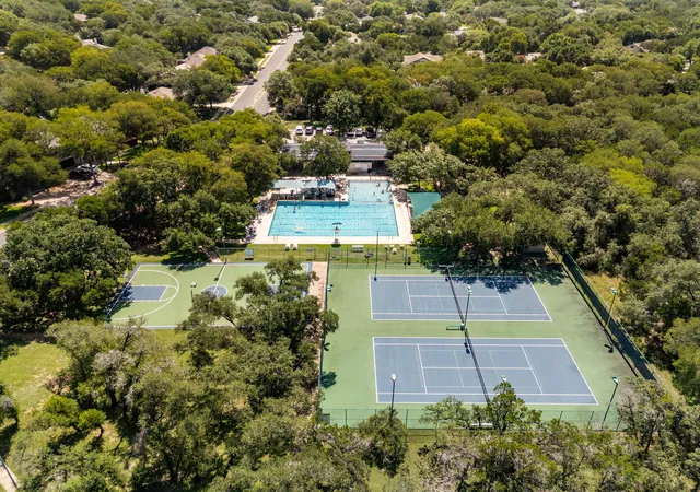 2nd image of 4404 Travis Country Cir, Austin, TX 78735