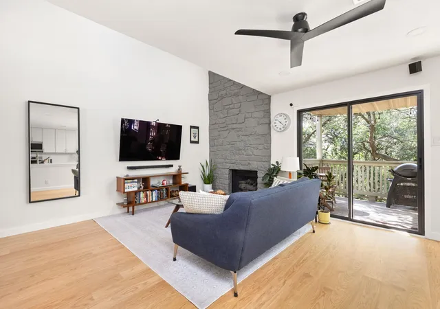 4th image of 4404 Travis Country Cir, Austin, TX 78735