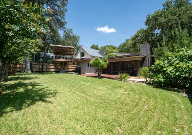 24th image of 2002 Meadowbrook Dr, Austin, TX 78703 | MLS# 4512559