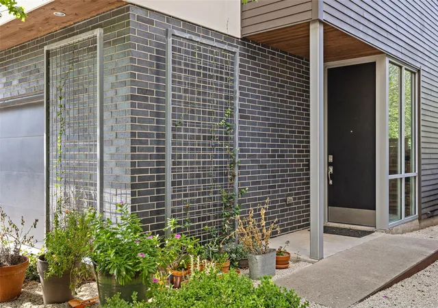 40th image of 2105 Goodrich Ave #7, Austin, TX 78704 | MLS# 9844161