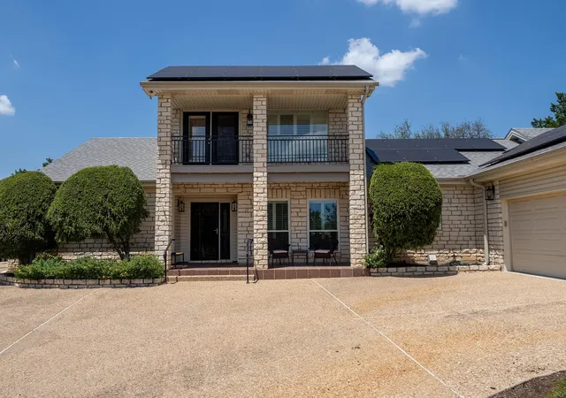 Photo 2 of Single family home for sale at 608 Flamingo Cv, Lakeway, TX 78734 | MLS# 9161851 | Listing updated on 2026-09-05