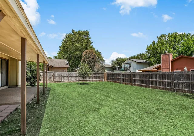 20th image of 5308 Meadow Crst, Austin, TX 78744 | MLS# 3289221