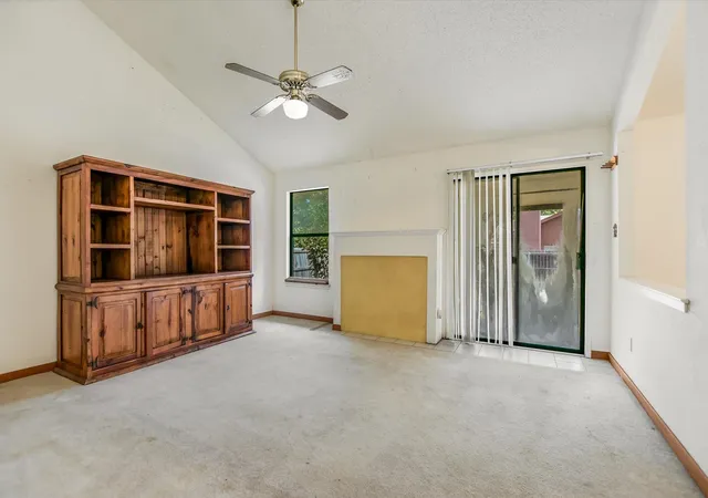4th image of 5308 Meadow Crst, Austin, TX 78744 | MLS# 3289221