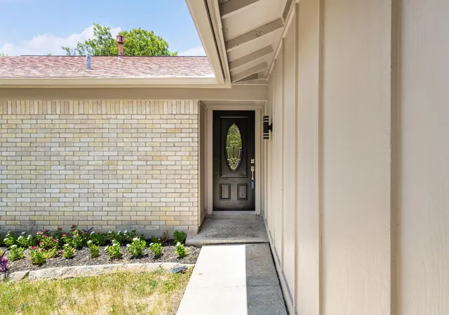 2nd image of 10610 Berthound Dr, Austin, TX 78758 | MLS# 9935490