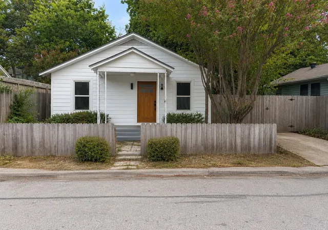 1st image of 2404 Santa Rita St, Austin, TX 78702 | MLS# 3804479