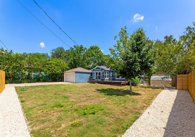31st image of 811 E 45th St, Austin, TX 78751 | MLS# 1113352