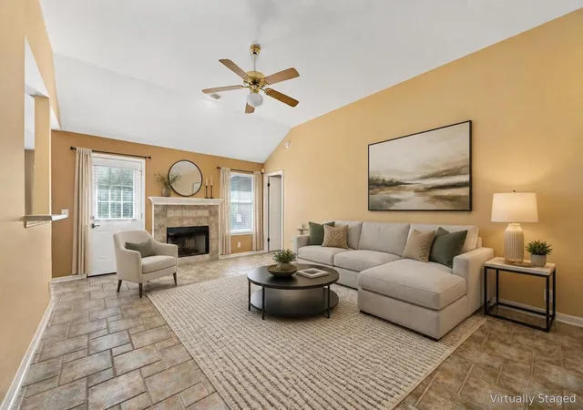 Photo 4 of Single family home for sale at 600 Sparkling Brk Ln, Leander, TX 78641 | MLS# 3957622 | Listing updated on 2026-08-15