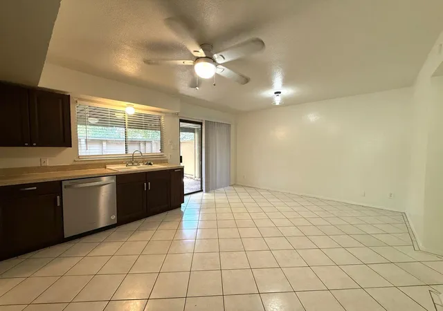 5th image of 900 W Village Ln, Austin, TX 78758 | MLS# 7973010