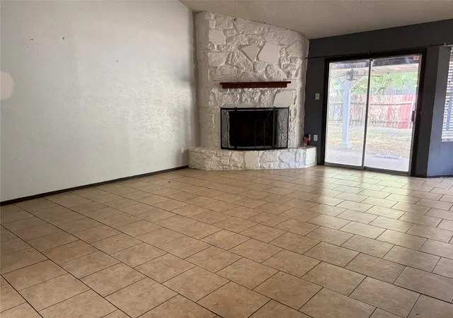 5th image of 5000 Fontenay Dr, Austin, TX 78744 | MLS# 1544484