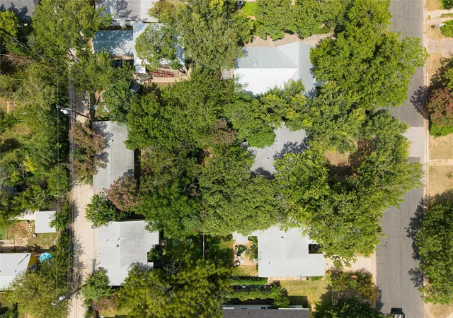 11th image of 1807 W 38th St, Austin, TX 78731 | MLS# 9336827