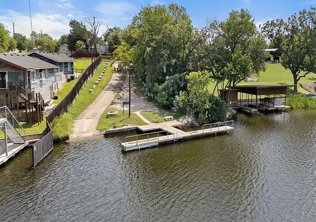 Photo 3 of Single family home for sale at 1113 County Rd 118, Burnet, TX 78611 | MLS# 7773739 | Listing updated on 2026-08-07