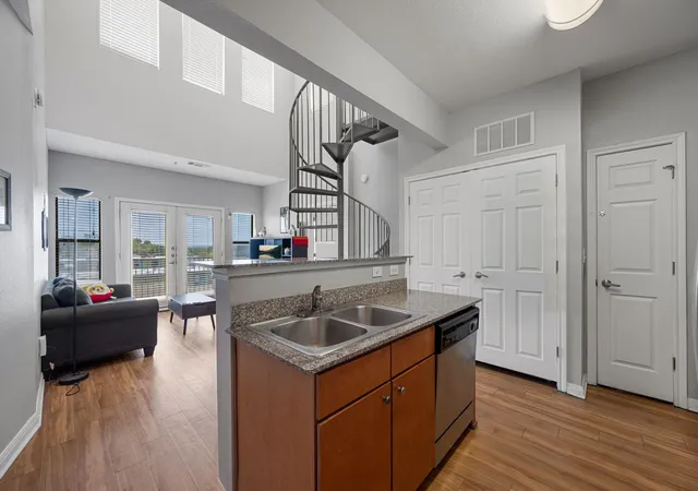4th image of 2502 Leon St #508, Austin, TX 78705 | MLS# 3369006
