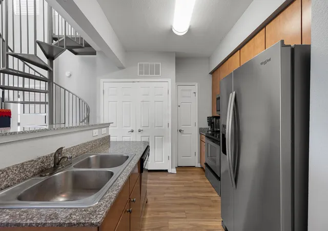 5th image of 2502 Leon St #508, Austin, TX 78705 | MLS# 3369006