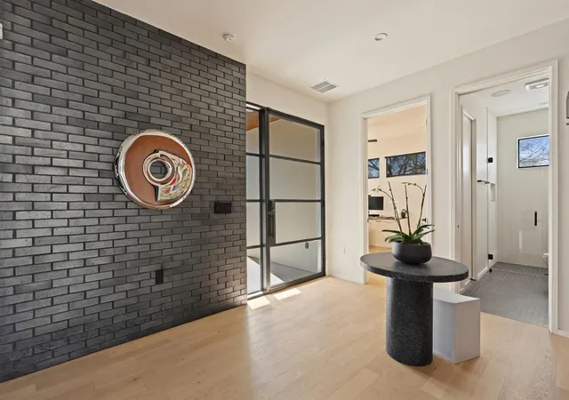 4th image of 30 Chalmers Ave, Austin, TX 78702 | MLS# 6627448