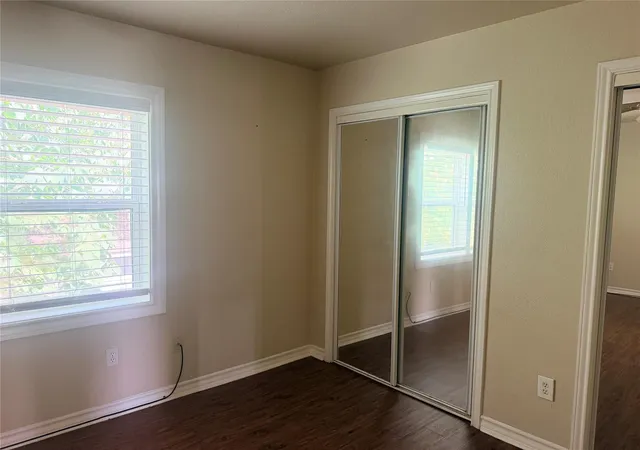 2nd image of 306 Anderson St, Smithville, TX 78957