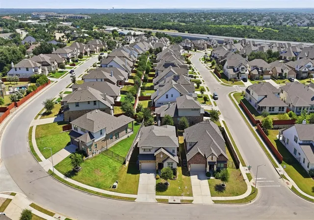 38th image of 802 Kingston Pl, Cedar Park, TX 78613 | MLS# 4859995