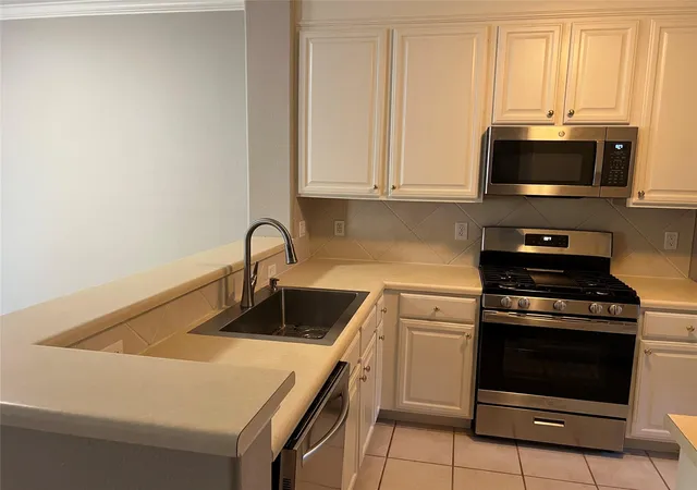 4th image of 4620 W William Cannon Dr #24, Austin, TX 78749 | MLS# 2580028