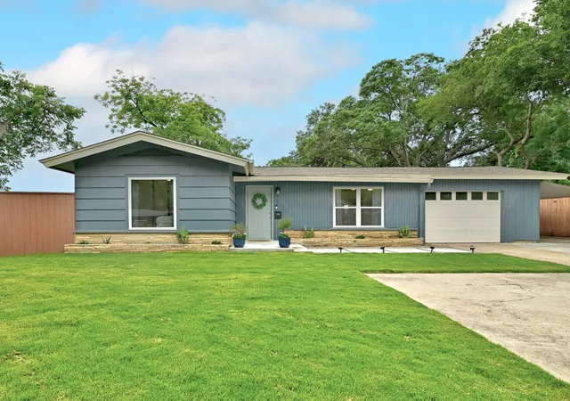 1st image of 5700 Avenue G, Austin, TX 78752 | MLS# 7984570