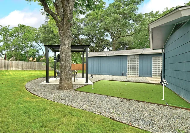22nd image of 5700 Avenue G, Austin, TX 78752 | MLS# 7984570