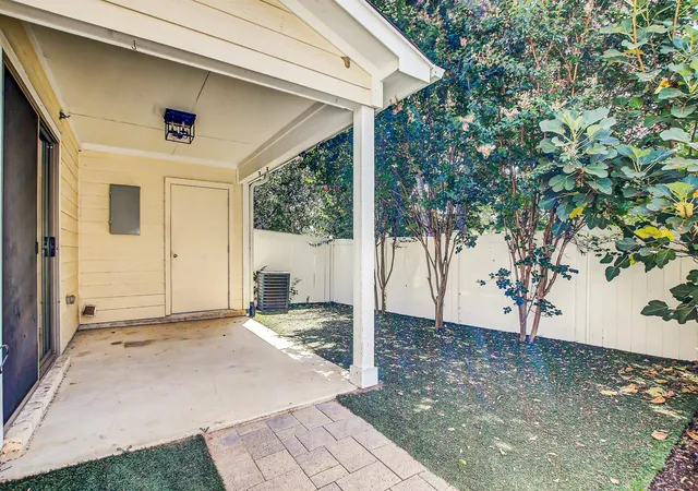 2nd image of 401 Buttercup Creek Blvd, Cedar Park, TX 78613