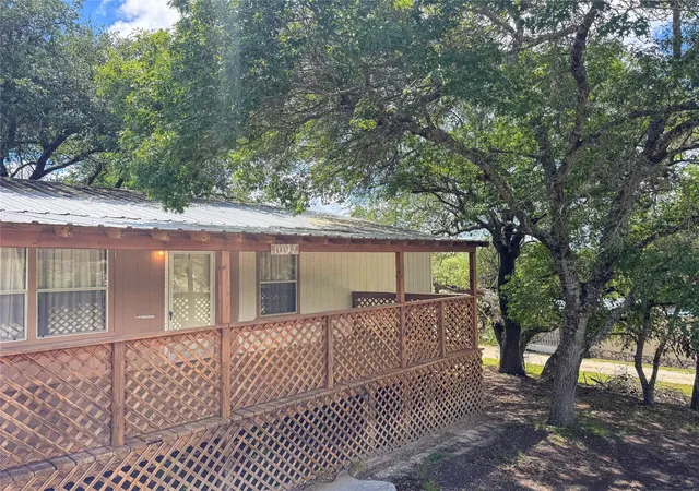 22nd image of 1092 Willow Dr, Canyon Lake, TX 78133 | MLS# 1517551