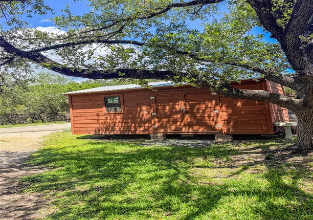 4th image of 1092 Willow Dr, Canyon Lake, TX 78133 | MLS# 1517551
