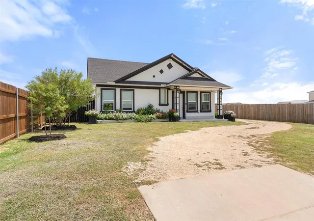 image of 360 Vaquero Ln, Kyle, TX 78640 | MLS# 6106118