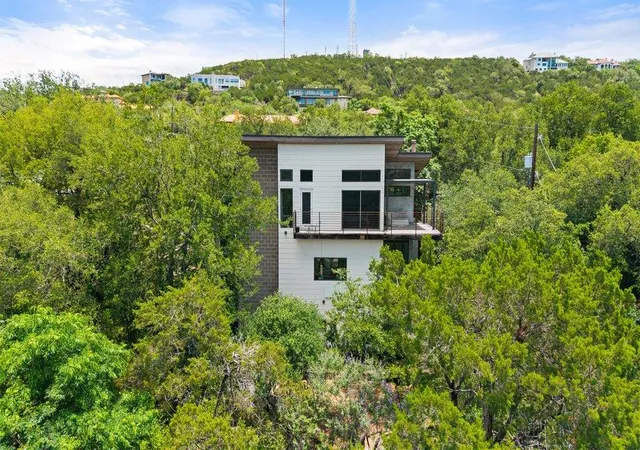 2nd image of 801 The High Rd, Austin, TX 78746 | MLS# 6213405