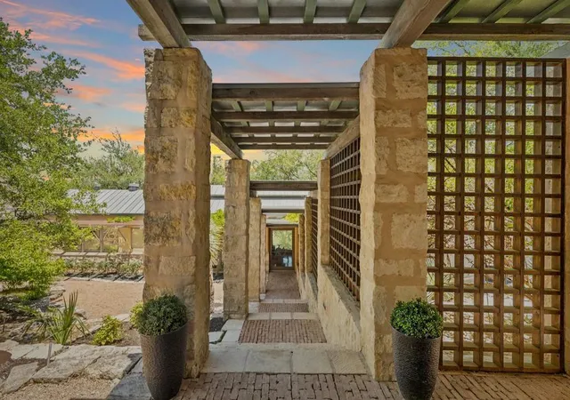 3rd image of 25014 Pedernales Canyon Trl, Spicewood, TX 78669 | MLS# 4161707