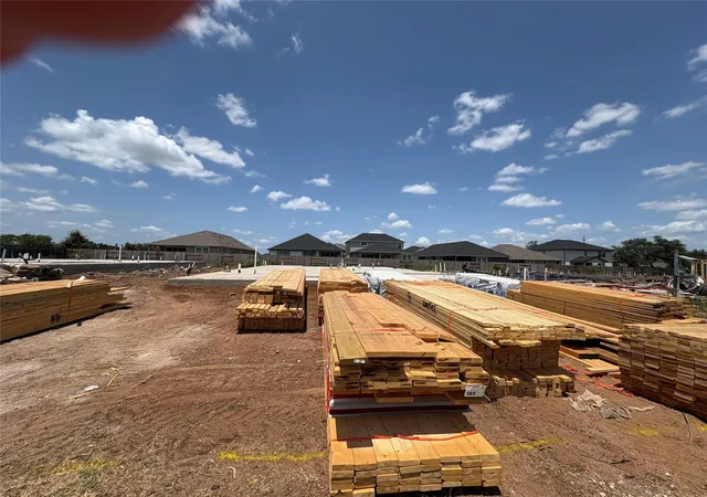2nd image of 204 Firethorn Cv, Marble Falls, TX 78654 | MLS# 9812030