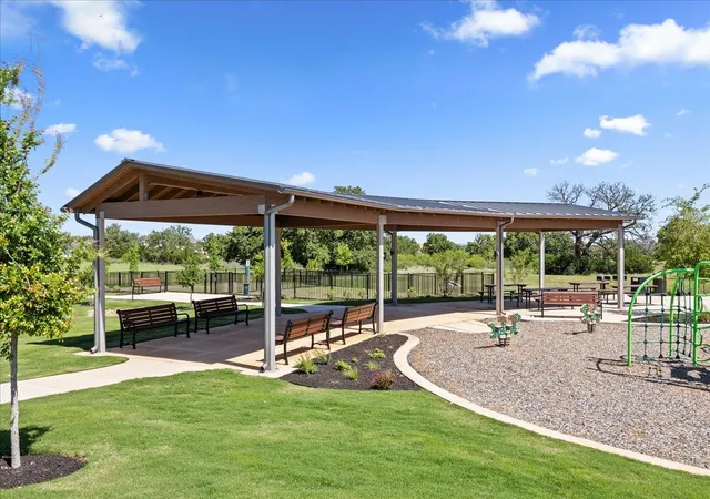 27th image of 204 Firethorn Cv, Marble Falls, TX 78654 | MLS# 9812030