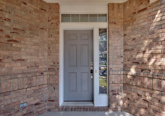 Photo 3 of Single family home for sale at 10005 Mount Rainier Dr, Austin, TX 78747 | MLS# 2769007 | Listing updated on 2026-10-08