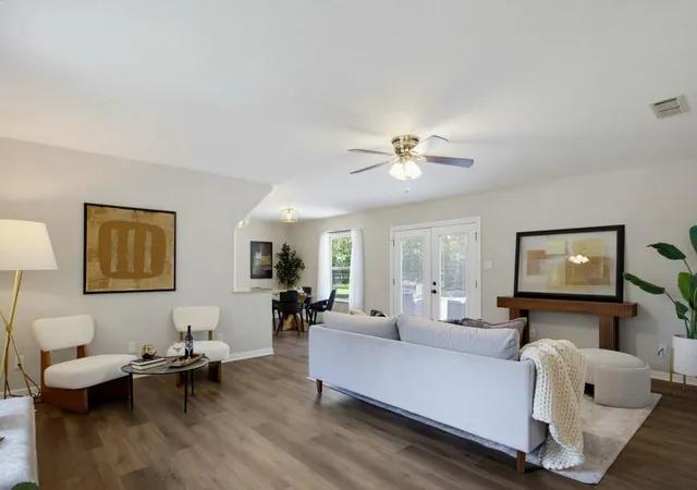 Photo 4 of Single family home for sale at 803 Campbell St, Lockhart, TX 78644 | MLS# 5964903 | Listing updated on 2026-08-07