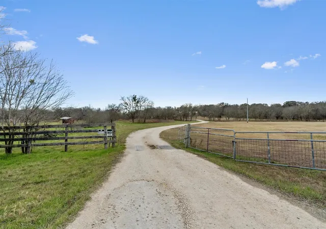 1st image of 0 Rolling Ridge Rd, Lockhart, TX 78644 | MLS# 4867114