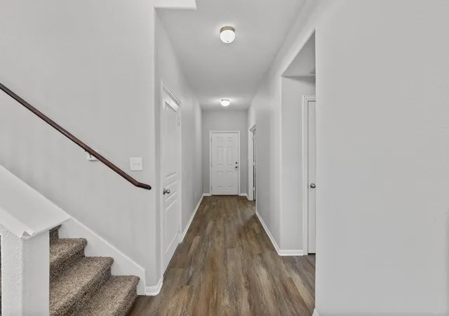 Photo 4 of Single family home for sale at 136 Charing Cv, Kyle, TX 78640 | MLS# 1915327 | Listing updated on 2026-10-09